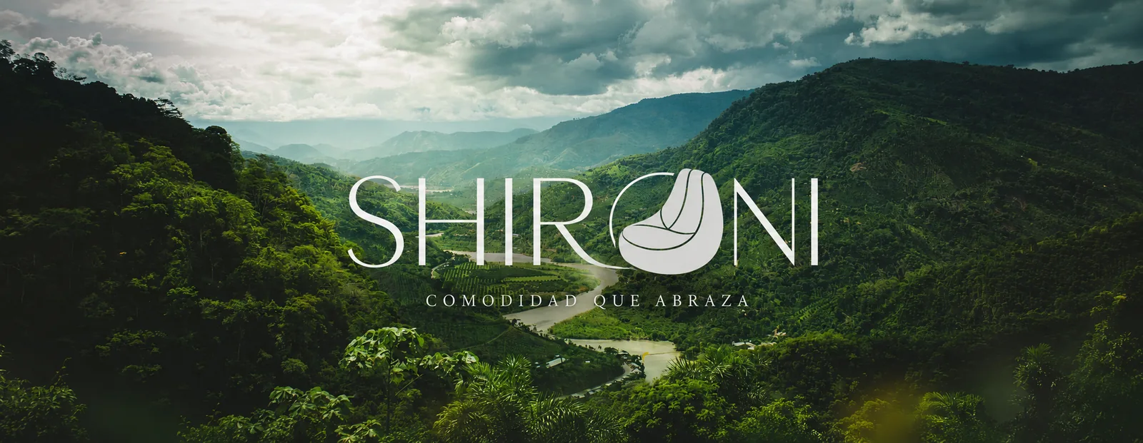 Identidad SHIRONI sobre un paisaje de montañas del Perú